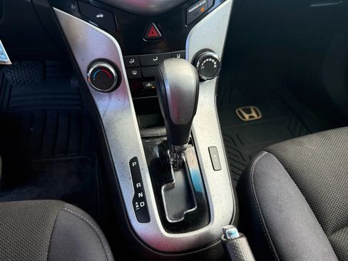 Used 2016 Chevrolet Cruze LT FWD image 13