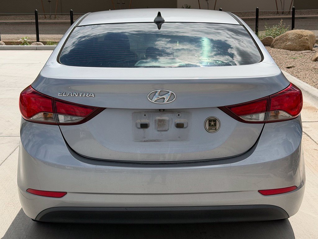 Used 2015 Hyundai Elantra SE w/ Option Group 02 FWD image 13