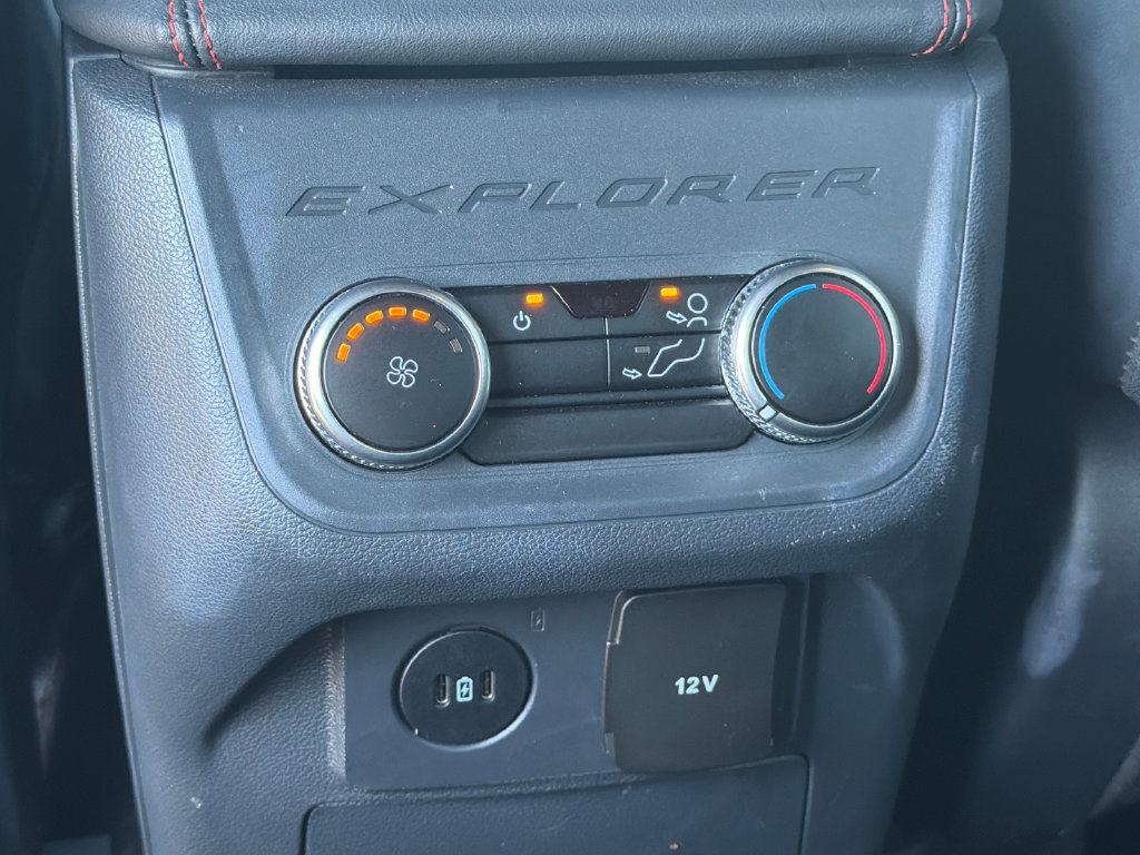 Used 2025 Ford Explorer ST-Line AWD/4WD image 24