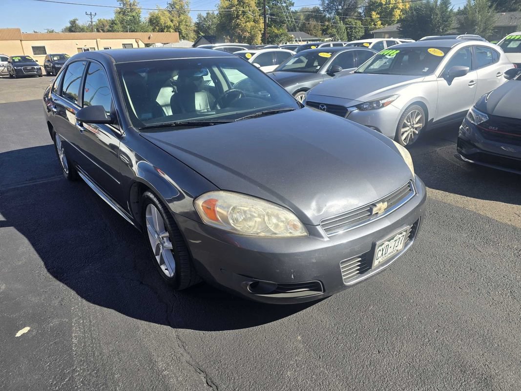 Used 2011 Chevrolet Impala LTZ FWD image 4