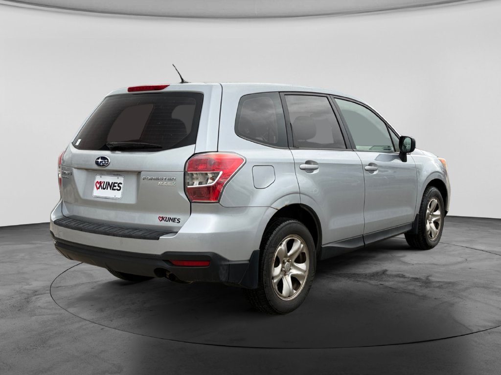 Used 2014 Subaru Forester 2.5i AWD/4WD image 9
