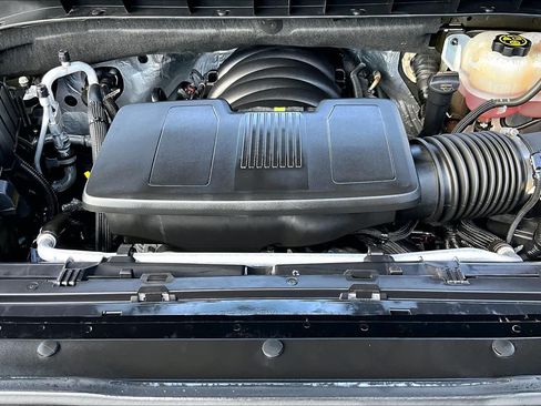 Used 2024 Chevrolet Silverado 1500 LT Trail Boss w/ LT Trail Boss Premium Package AWD/4WD image 32