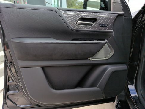 Used 2025 INFINITI QX80 Autograph w/ Autograph Exterior Package image 14