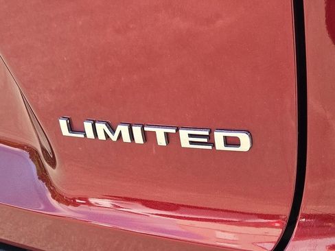 Used 2019 Jeep Cherokee Limited AWD/4WD image 29