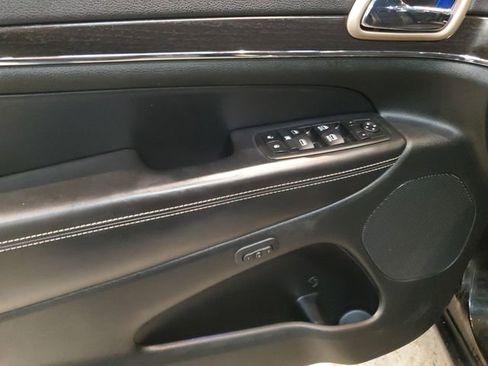 Used 2014 Jeep Grand Cherokee Limited image 11
