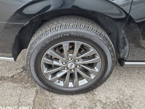 Used 2021 Ford Expedition Max Limited image 4