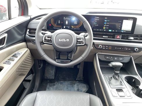 New 2026 Kia Carnival FWD image 12