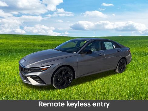 New 2026 Hyundai Elantra SEL Sport image 2
