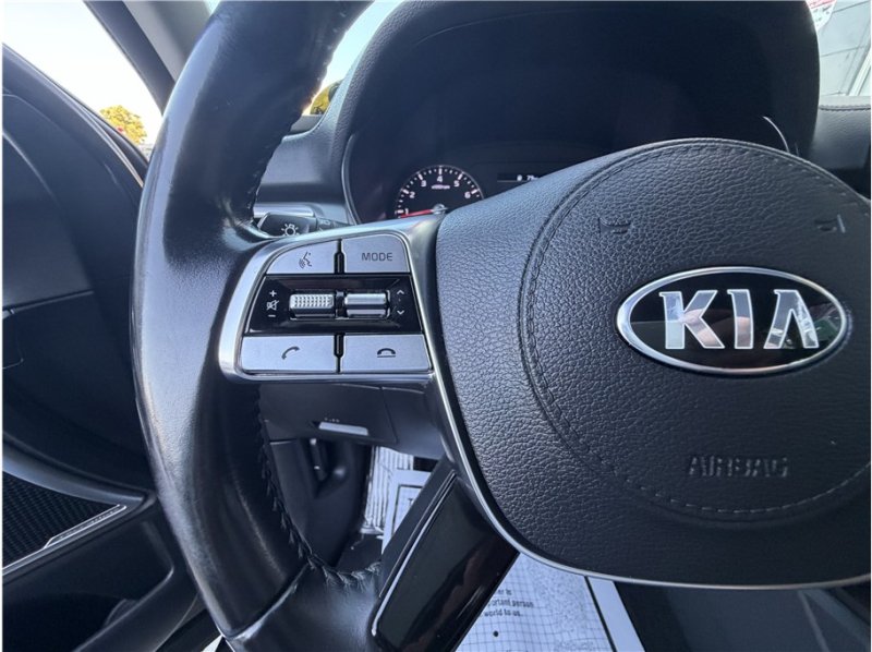 Used 2020 Kia Telluride LX FWD image 32