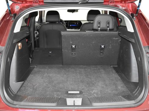 Used 2025 Chevrolet Trax LT image 28