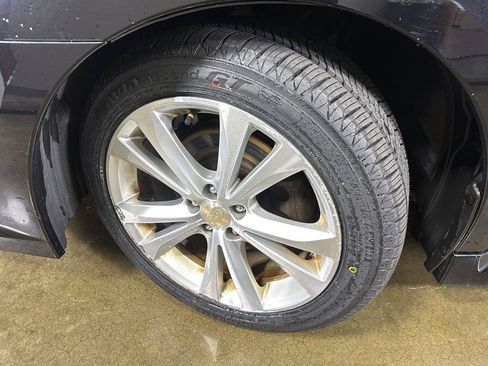 Used 2013 Subaru Legacy 2.5i Limited AWD/4WD image 5
