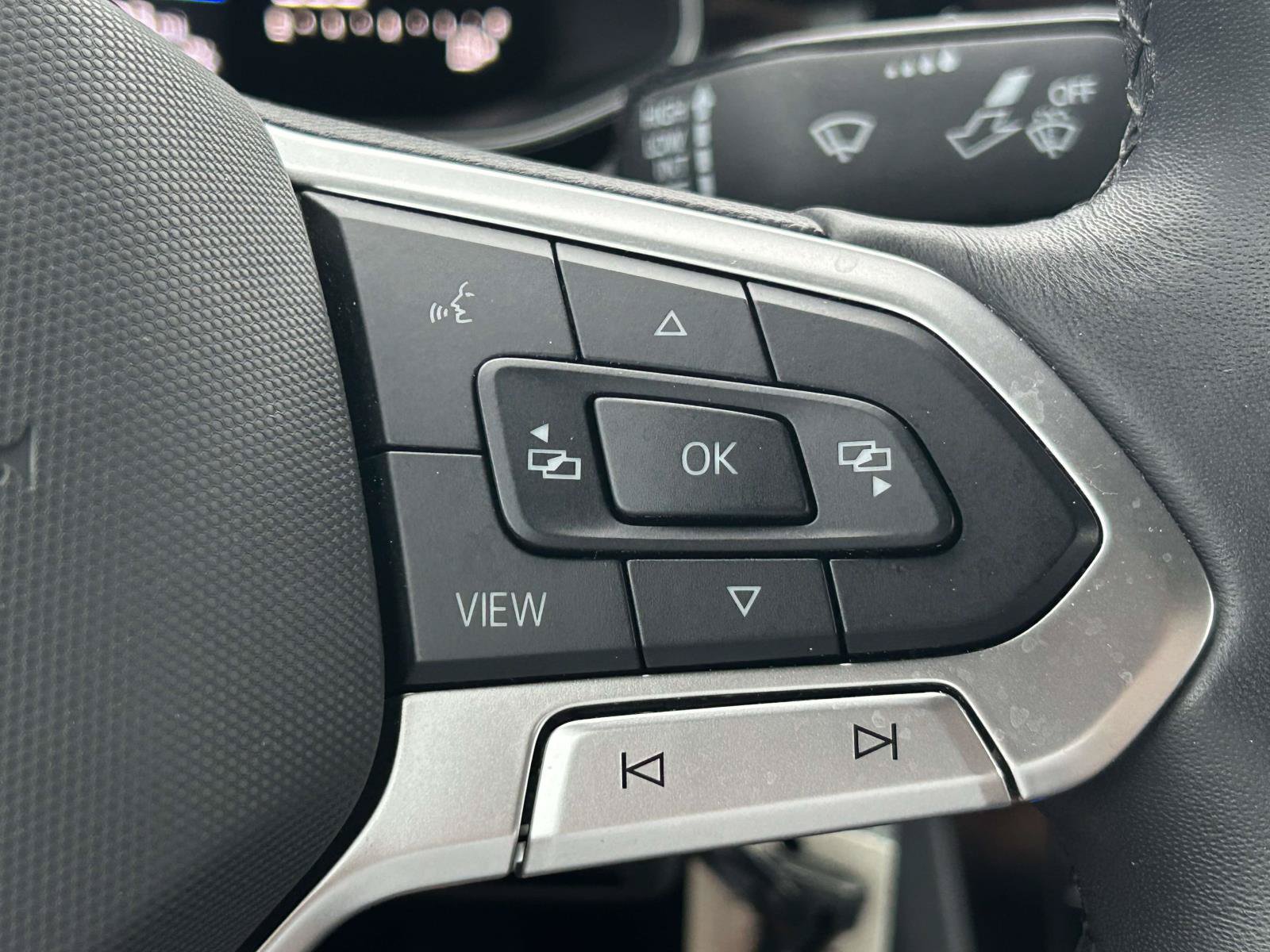 Used 2025 Volkswagen Jetta Sport FWD image 20