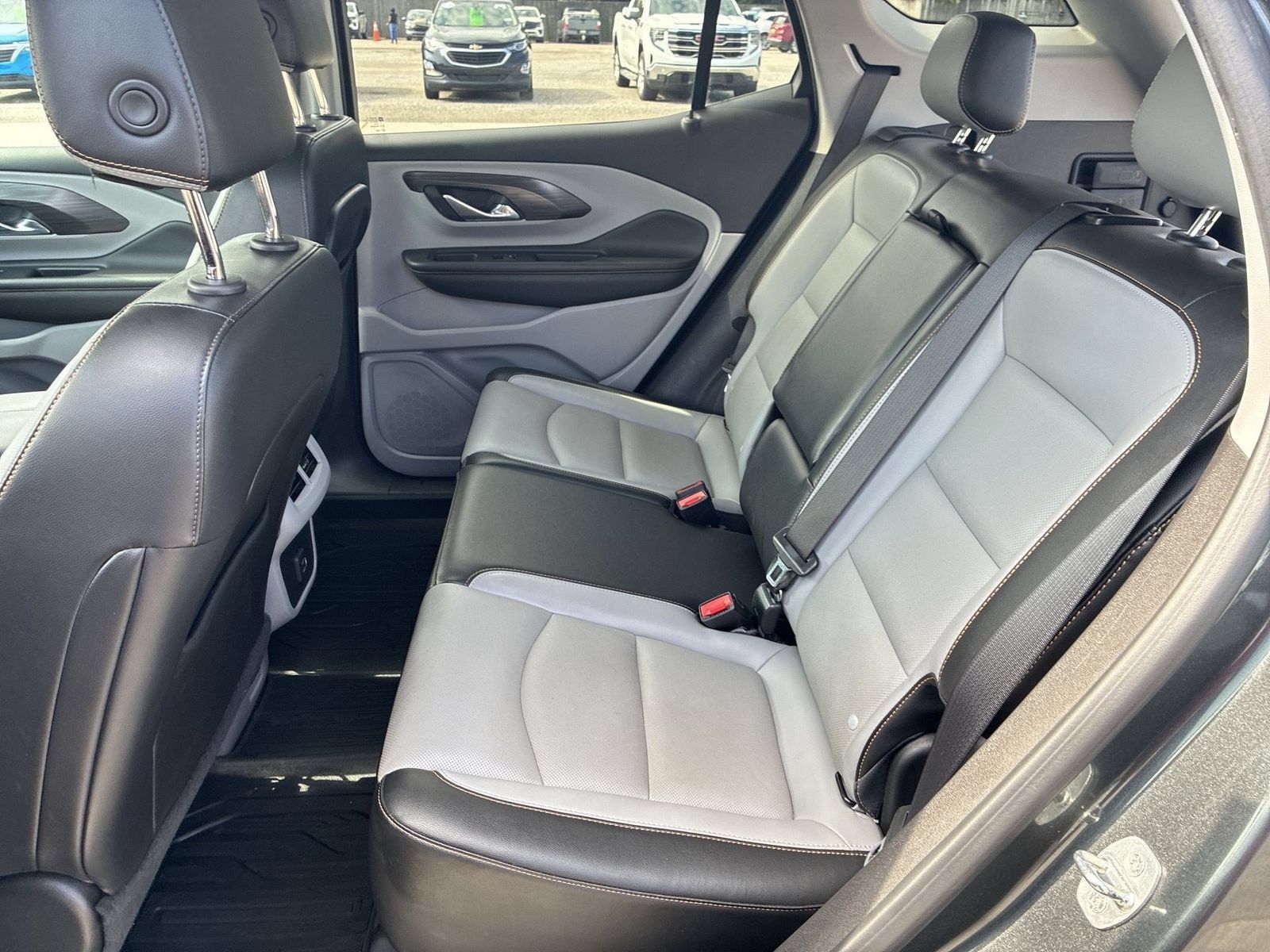 Used 2021 GMC Terrain SLT FWD image 23