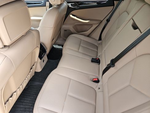Certified 2026 Porsche Macan S AWD/4WD image 28