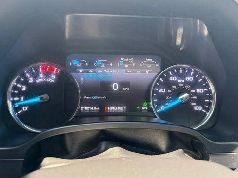 Used 2019 Ford F250 Lariat w/ Lariat Ultimate Package AWD/4WD image 26
