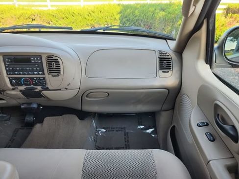 Used 2002 Ford F150 King Ranch RWD image 22