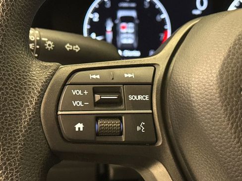 Certified 2025 Honda HR-V LX image 30