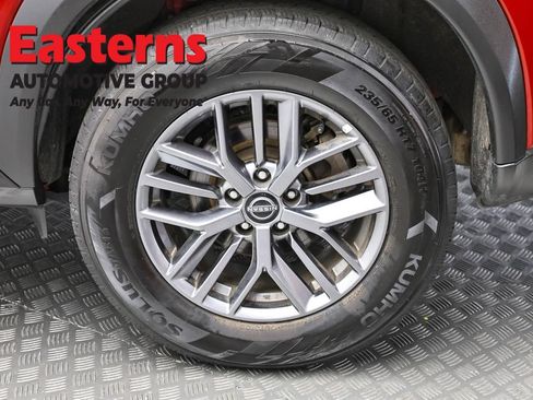 Used 2023 Nissan Rogue S AWD/4WD image 8