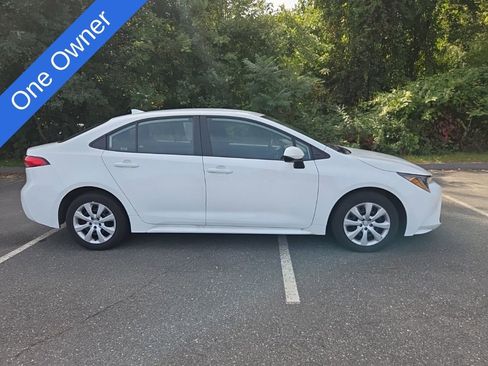 Used 2024 Toyota Corolla LE image 1