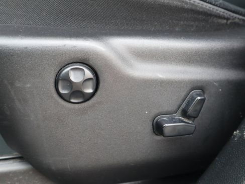 Used 2018 Jeep Grand Cherokee Limited image 59