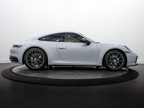 Certified 2023 Porsche 911 Carrera T RWD image 8