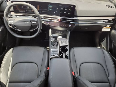 New 2026 Kia Sportage EX FWD image 18