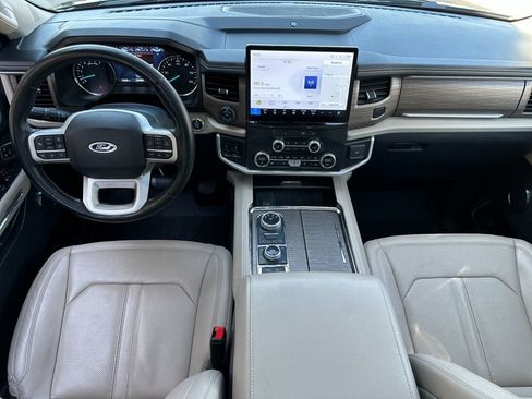 Used 2022 Ford Expedition Max Limited AWD/4WD image 12