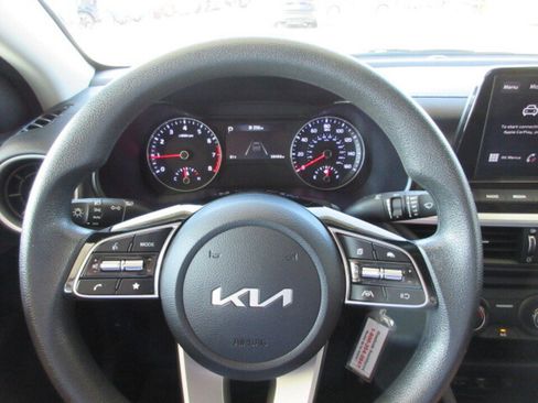Used 2024 Kia Forte LXS image 13
