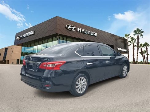 Used 2019 Nissan Sentra SV image 3