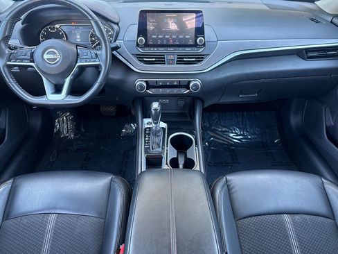 Used 2024 Nissan Altima 2.5 SR FWD image 16