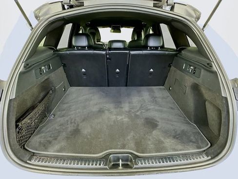 Used 2025 Mercedes-Benz GLC 300 4MATIC image 25