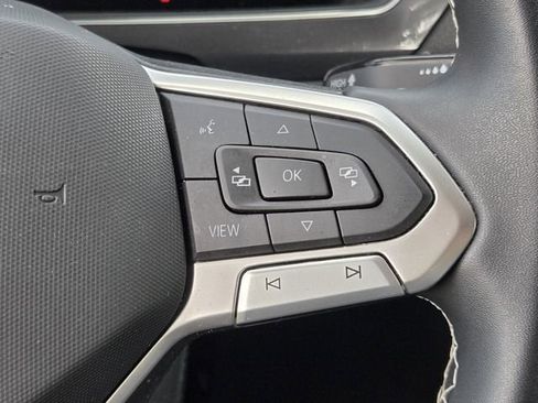 Certified 2023 Volkswagen Tiguan SE FWD image 25
