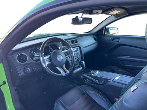 Used 2013 Ford Mustang Coupe image 9