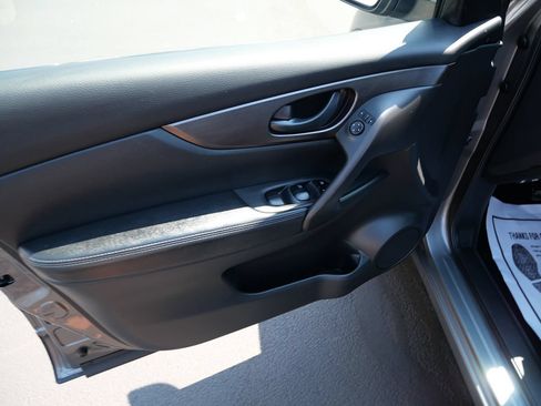 Used 2017 Nissan Rogue Sport S w/ S Appearance Package FWD image 15