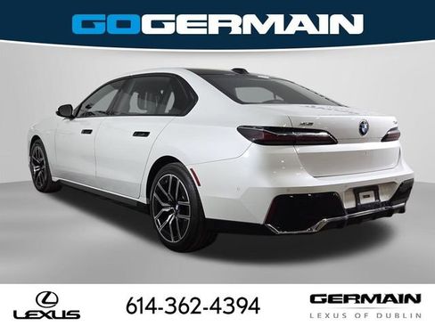 Used 2025 BMW 740i xDrive AWD/4WD image 10
