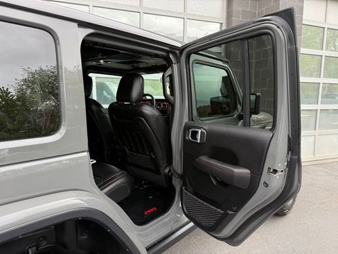 Used 2021 Jeep Wrangler Unlimited Rubicon AWD/4WD image 23