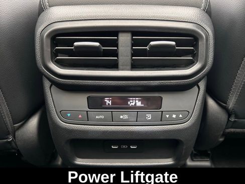 Used 2024 Honda Pilot Touring image 25