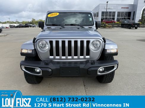 Used 2018 Jeep Wrangler Unlimited Sahara image 3
