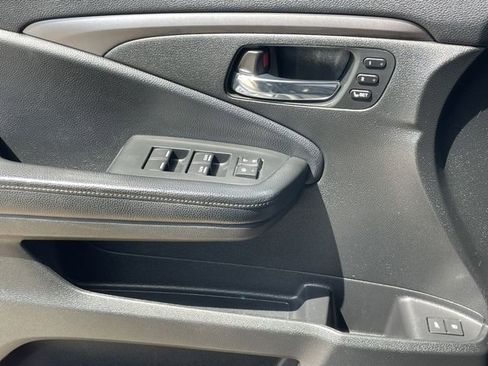 Used 2021 Honda Pilot Special Edition image 23