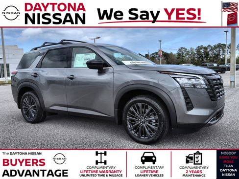 New 2026 Nissan Pathfinder SL image 1