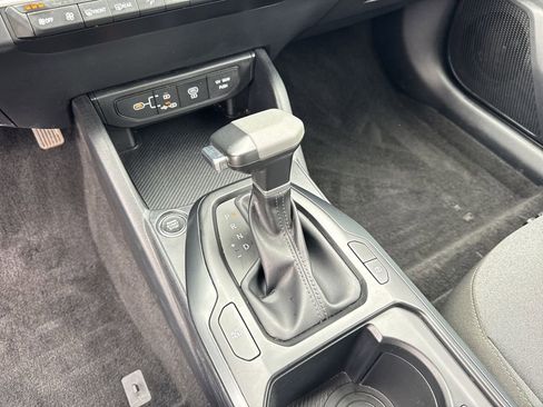 Used 2025 Kia K4 LXS FWD image 30