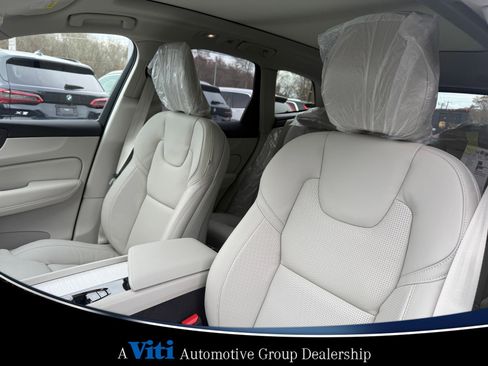 Used 2026 Volvo XC60 B5 Ultra w/ Protection Package Premier AWD/4WD image 13