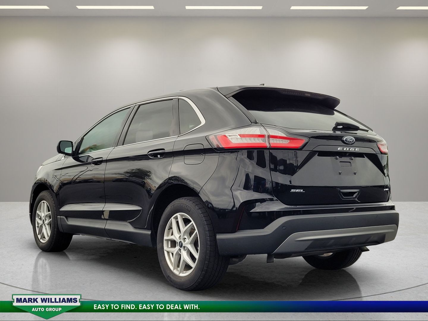 Used 2021 Ford Edge SEL w/ Convenience Package AWD/4WD image 6