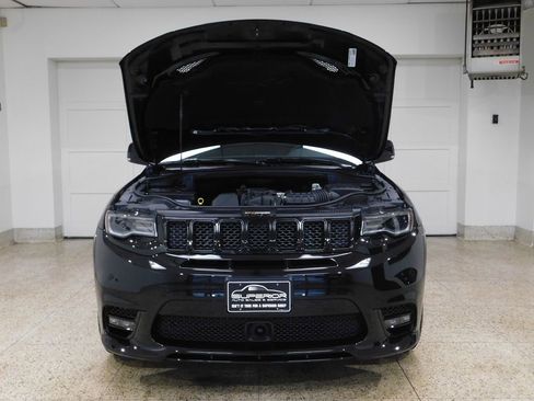 Used 2021 Jeep Grand Cherokee SRT image 12