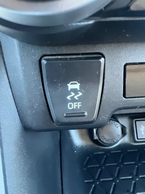 Used 2025 Toyota RAV4 XLE AWD/4WD image 26
