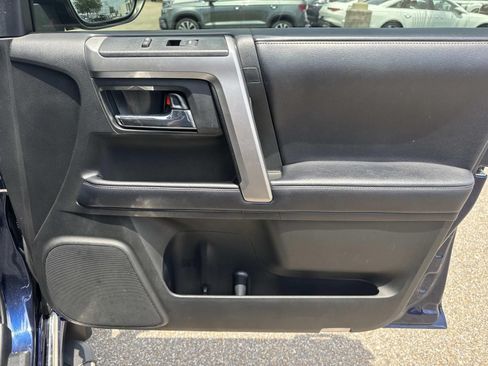 Used 2018 Toyota 4Runner Limited AWD/4WD image 16