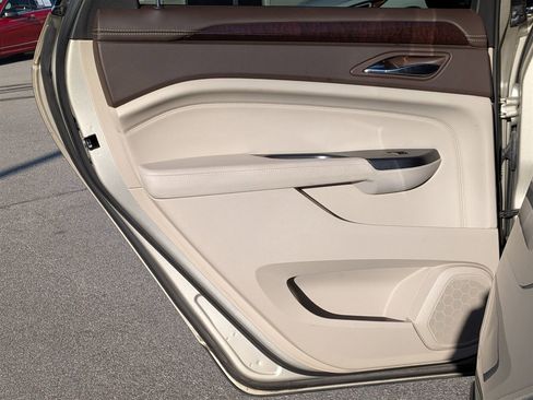 Used 2015 Cadillac SRX Luxury w/ Driver Awareness Package image 24