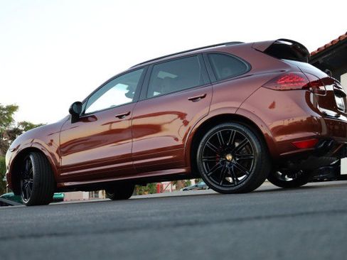 Used 2013 Porsche Cayenne GTS image 17