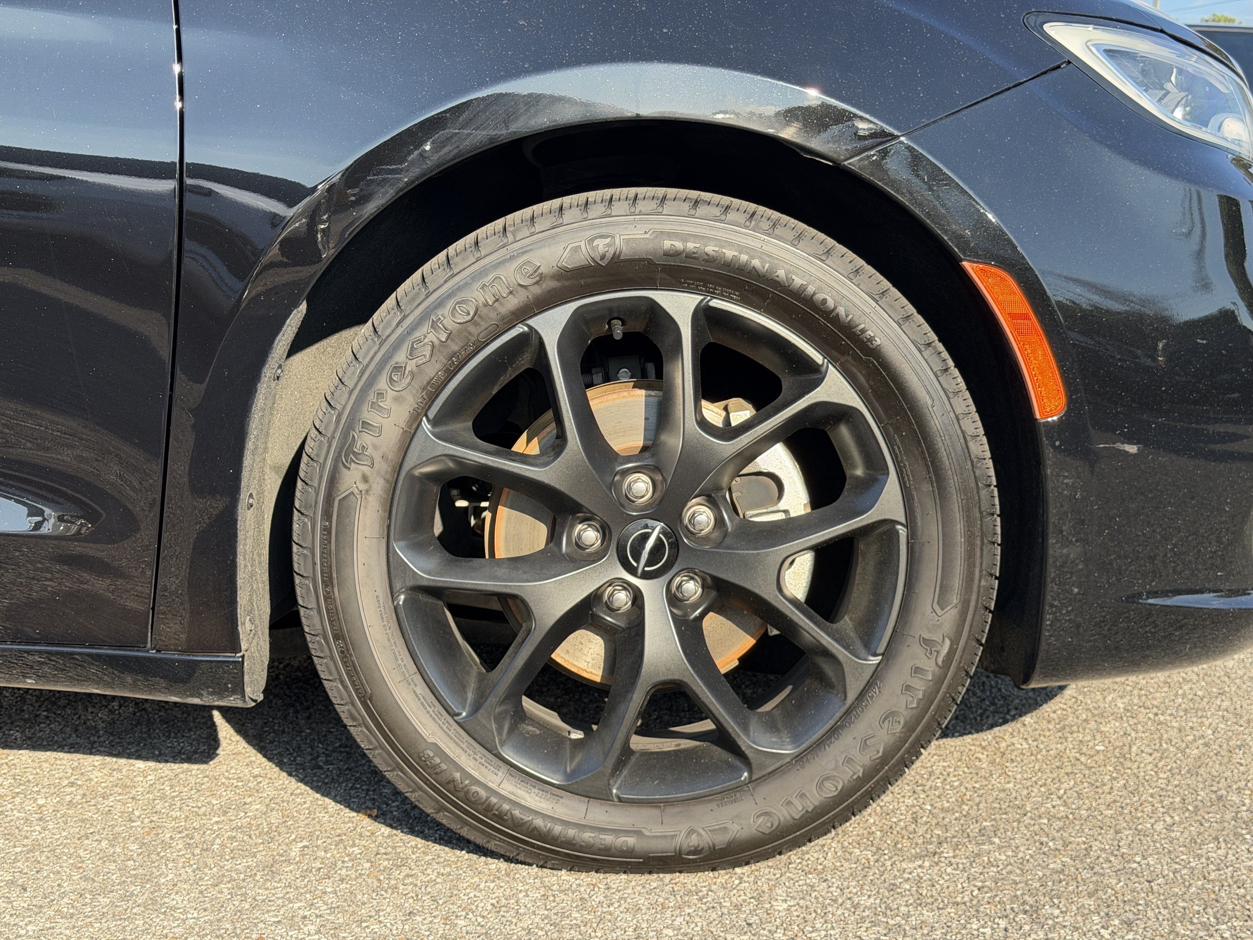 Used 2025 Chrysler Pacifica Limited FWD image 12
