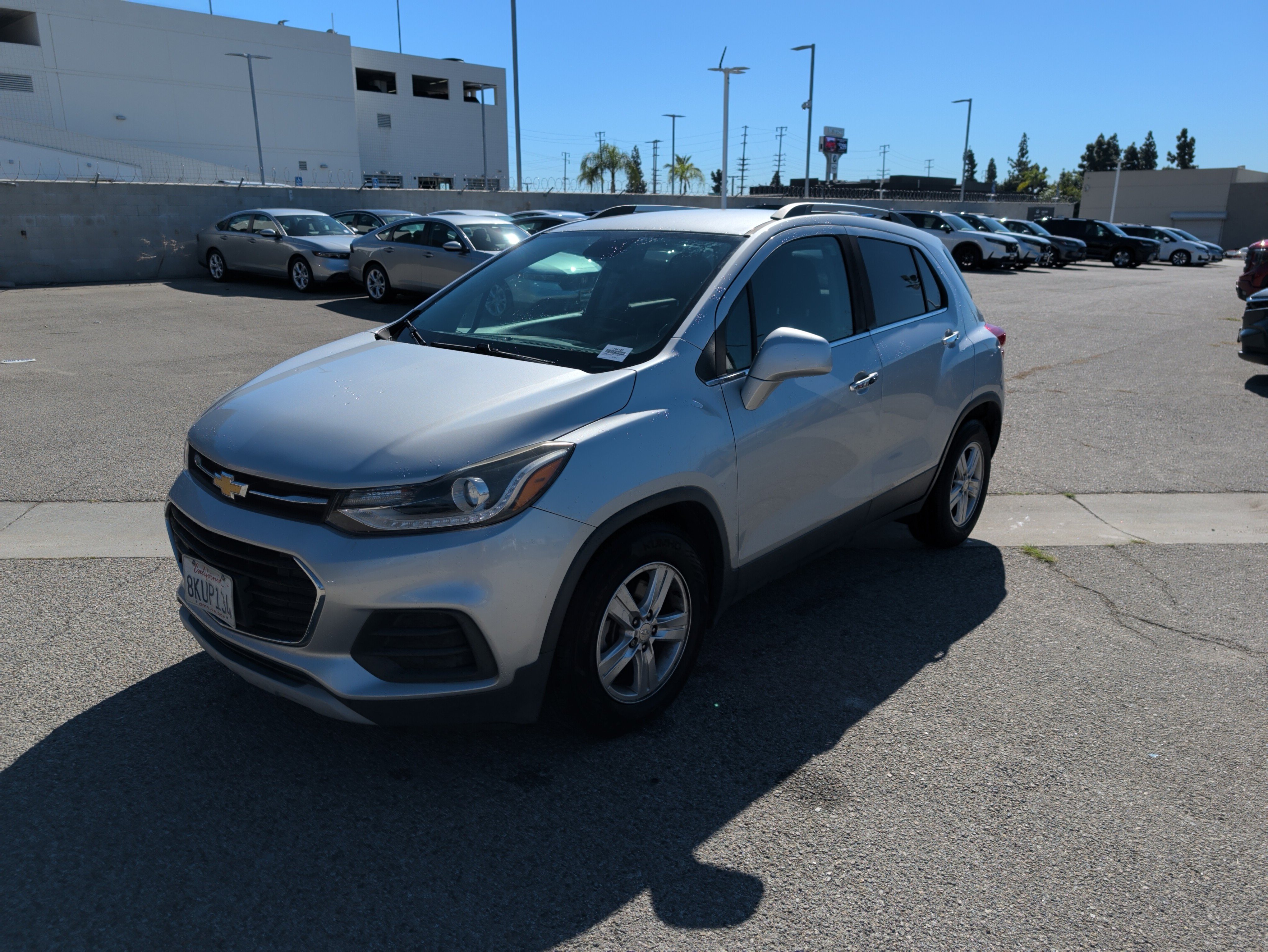 Used 2019 Chevrolet Trax LT w/ LT Convenience Package FWD image 8